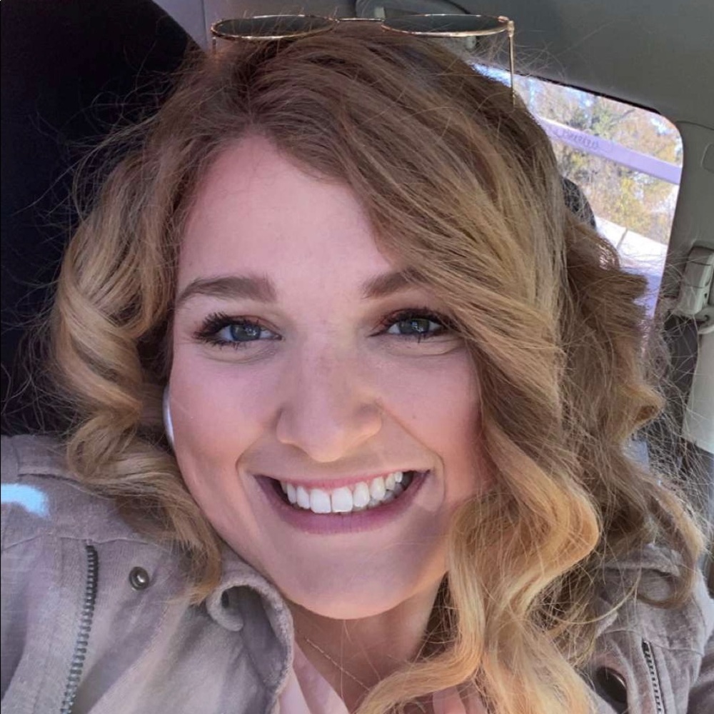 Meet your Posher, Elizabeth